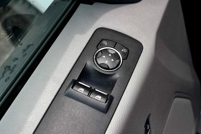 Photo of 2015 Oxford White Ford F-150