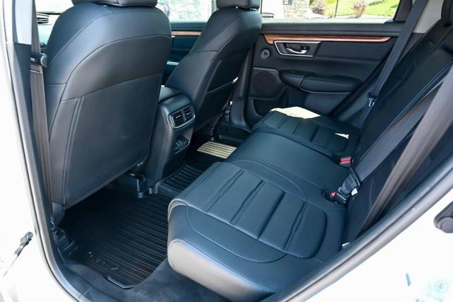 Photo of 2022 White Honda CR-V