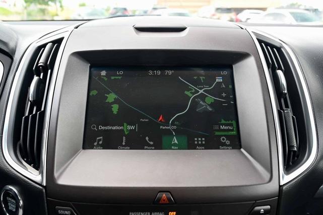 Photo of 2018 Shadow Black Ford Edge