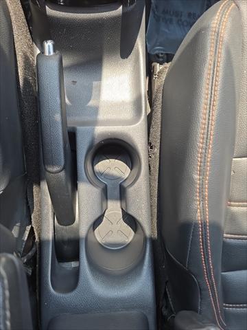 Photo of 2019 Deep Blue Pearl/Fresh Powder Nissan Kicks