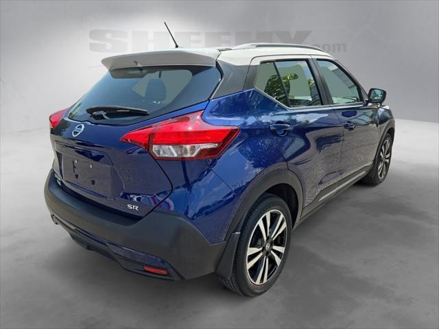 Photo of 2019 Deep Blue Pearl/Fresh Powder Nissan Kicks