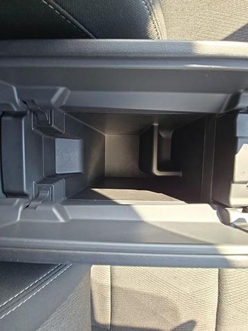 Photo of 2024 Super Black Nissan Rogue