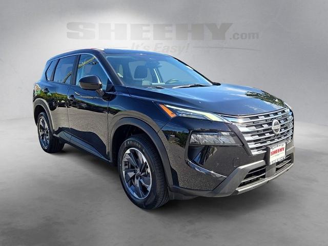 Photo of 2024 Super Black Nissan Rogue