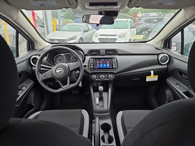 Photo of 2025 Brilliant Silver Metallic Nissan Versa