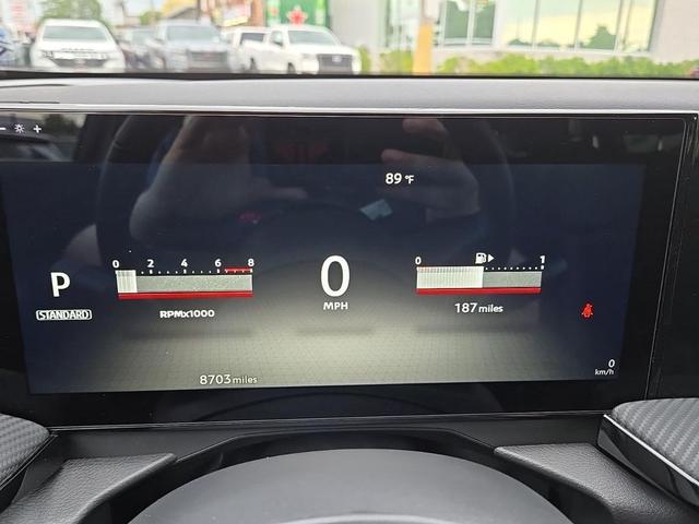 Photo of 2025 Gun Metallic/Super Black Nissan Kicks