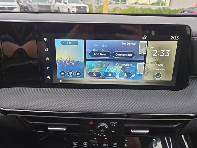 Photo of 2025 Gun Metallic/Super Black Nissan Kicks