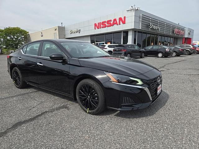 Photo of 2025 Super Black Nissan Altima