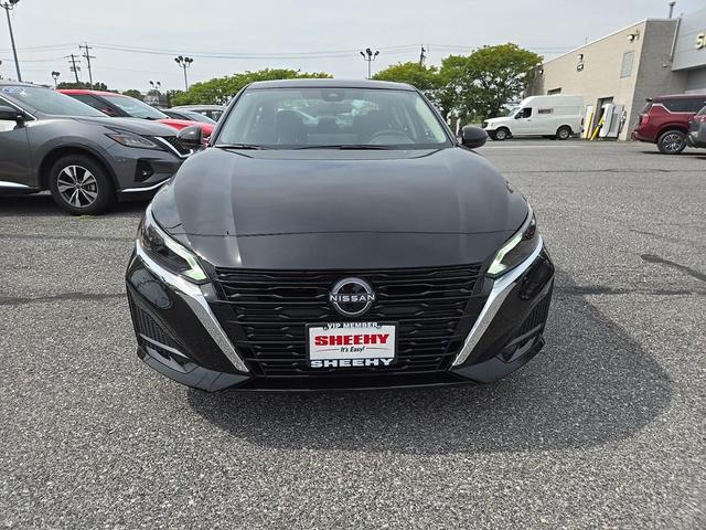 Photo of 2025 Super Black Nissan Altima