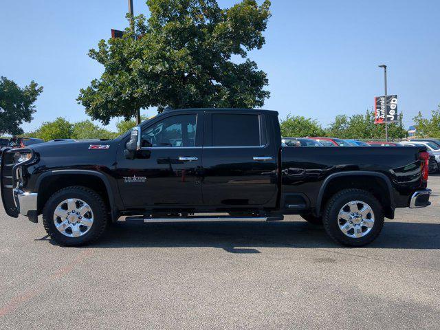 Photo of 2022 Mosaic Black Metallic Chevrolet Silverado 2500