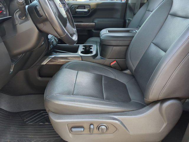 Photo of 2022 Mosaic Black Metallic Chevrolet Silverado 2500
