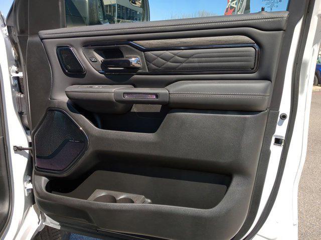 Photo of 2025 Ivory White Tri-Coat Pearlcoat RAM 1500