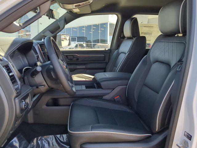 Photo of 2025 Ivory White Tri-Coat Pearlcoat RAM 1500