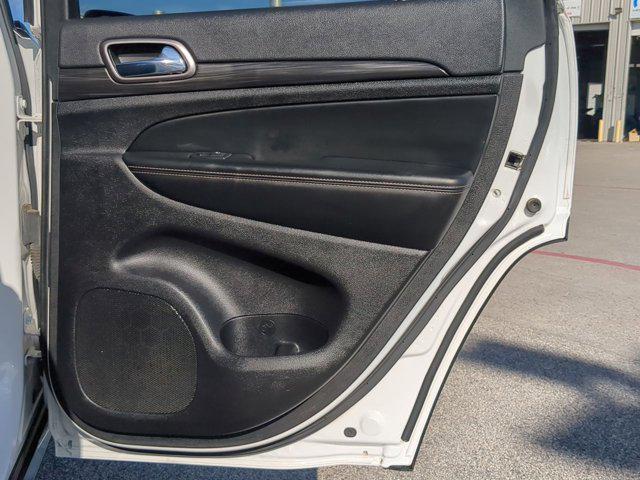 Photo of 2021 Bright White Clearcoat Jeep Grand Cherokee