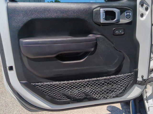 Photo of 2020 Bright White Clearcoat Jeep Wrangler