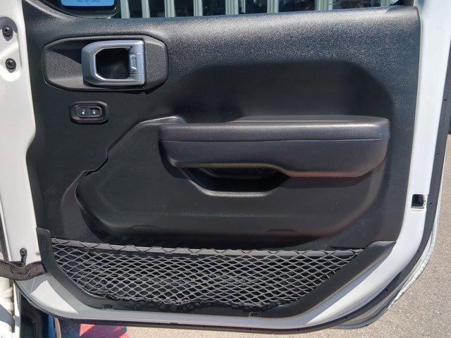 Photo of 2020 Bright White Clearcoat Jeep Wrangler