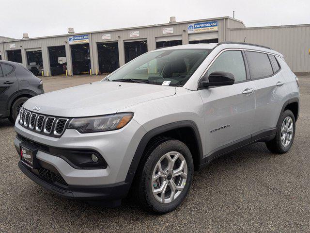 Photo of 2025 Silver Zynith Metallic Clearcoat Jeep Compass