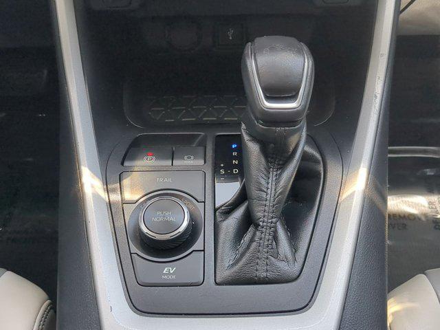 Photo of 2021 Silver Sky Metallic/Midnight Black Metallic Toyota RAV4 Hybrid