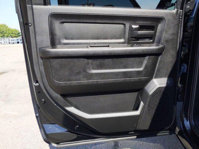 Photo of 2021 Diamond Black Crystal Pearlcoat RAM 3500