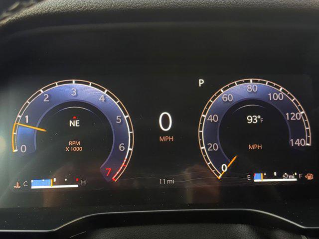 Photo of 2025 Silver Zynith Jeep Grand Cherokee