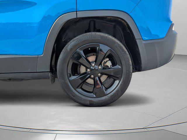 Photo of 2021 Hydro Blue Pearlcoat Jeep Cherokee