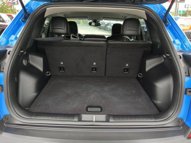 Photo of 2021 Hydro Blue Pearlcoat Jeep Cherokee