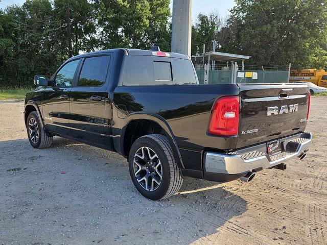 Photo of 2025 Diamond Black Crystal Pearlcoat RAM 1500