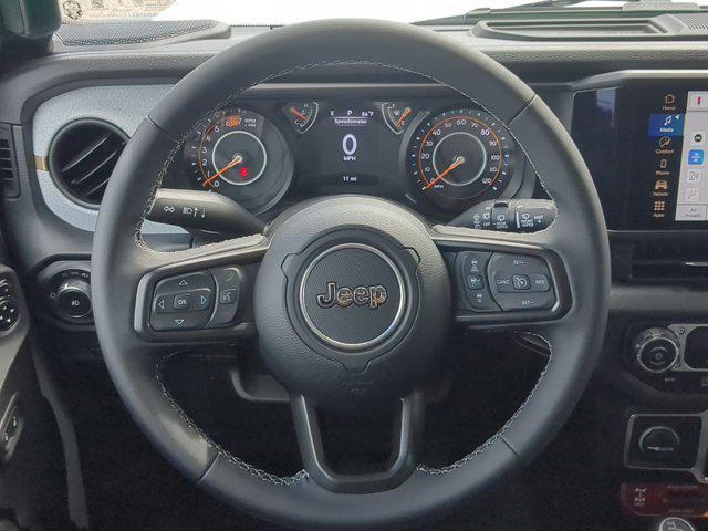 Photo of 2025 Bright White Clearcoat Jeep Wrangler
