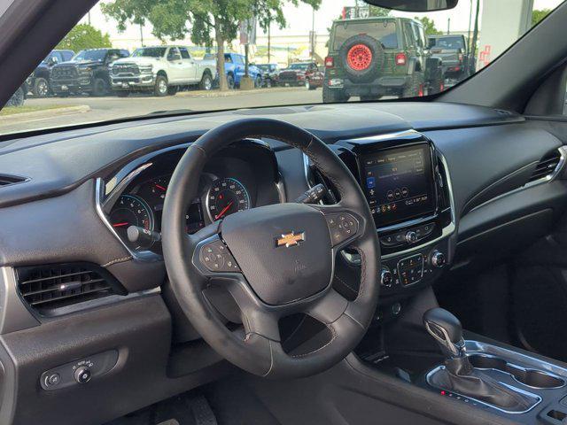 Photo of 2023 Summit White Chevrolet Traverse