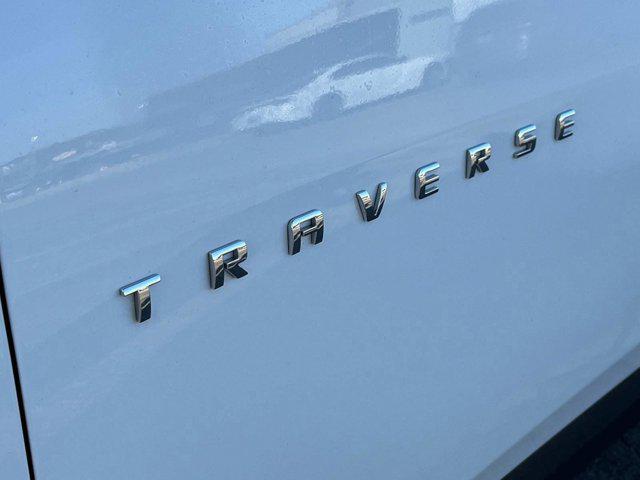 Photo of 2023 Summit White Chevrolet Traverse