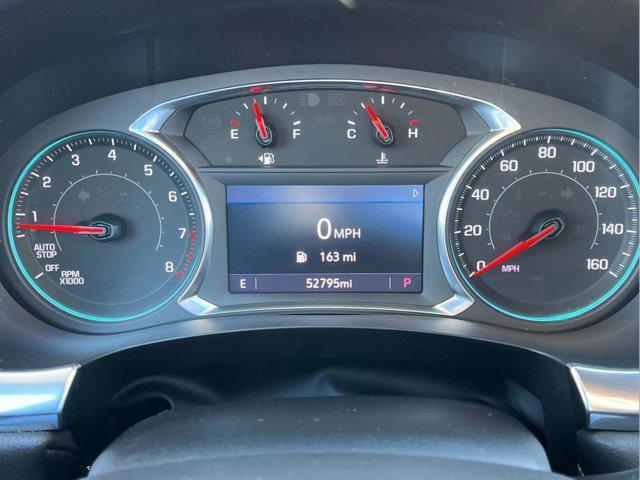 Photo of 2023 Summit White Chevrolet Traverse