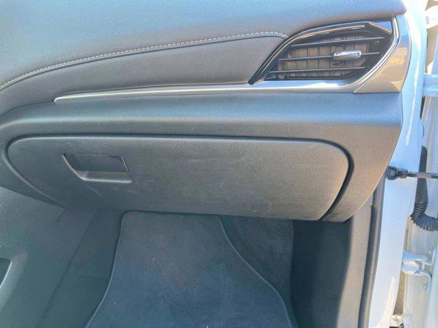 Photo of 2023 Summit White Chevrolet Traverse