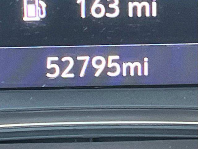 Photo of 2023 Summit White Chevrolet Traverse