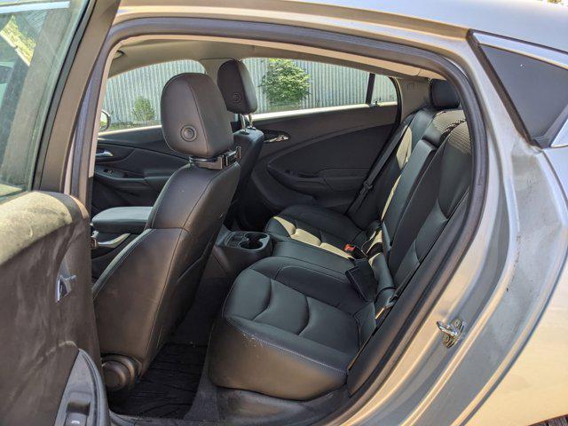 Photo of 2018 Silver Ice Metallic Chevrolet Volt