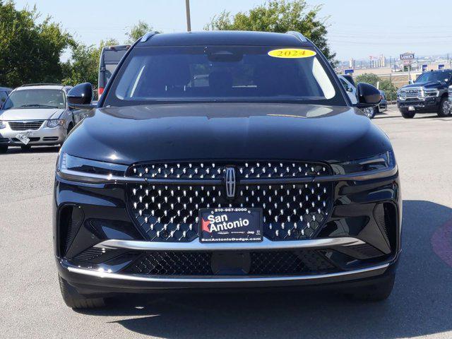 Photo of 2024 Infinite Black Metallic Clearcoat Lincoln Nautilus