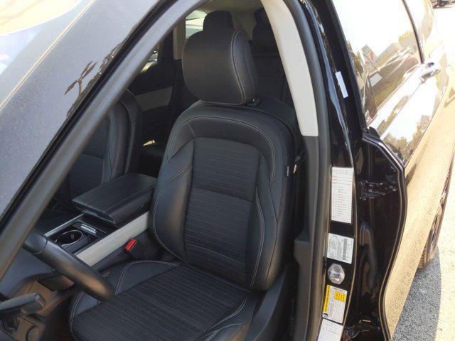 Photo of 2024 Infinite Black Metallic Clearcoat Lincoln Nautilus