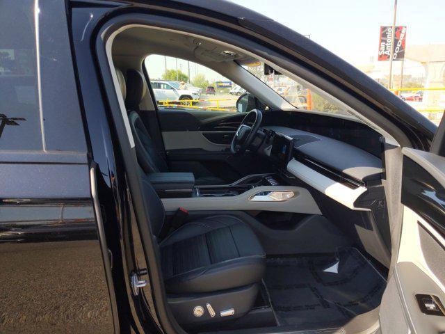 Photo of 2024 Infinite Black Metallic Clearcoat Lincoln Nautilus