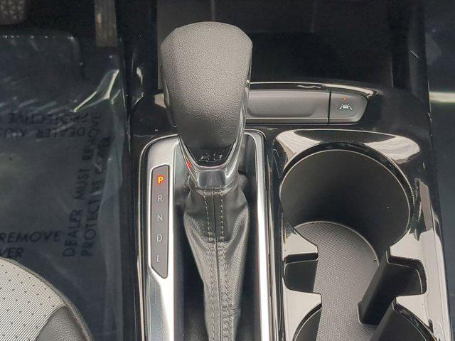 Photo of 2024 Summit White Chevrolet Trax