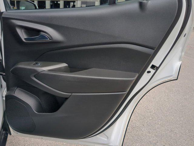 Photo of 2024 Summit White Chevrolet Trax