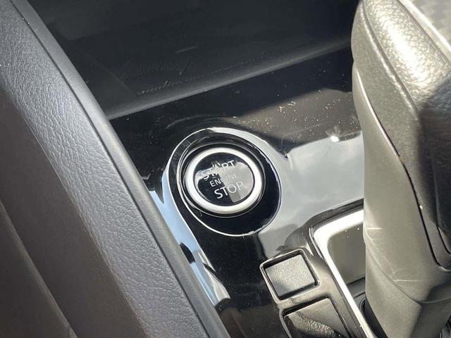 Photo of 2025 Gun Metallic Nissan Versa