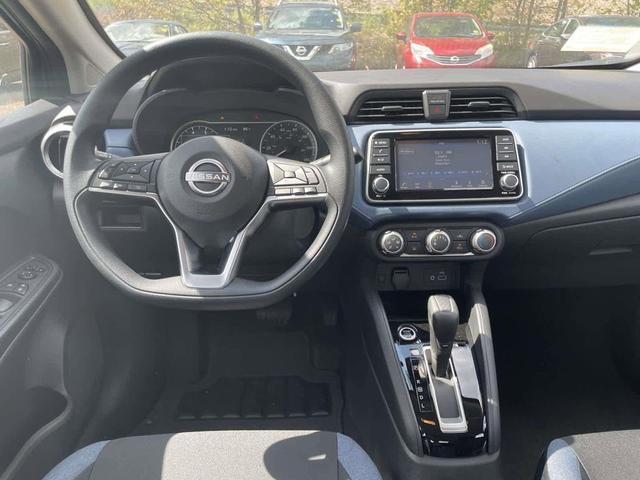 Photo of 2025 Gun Metallic Nissan Versa