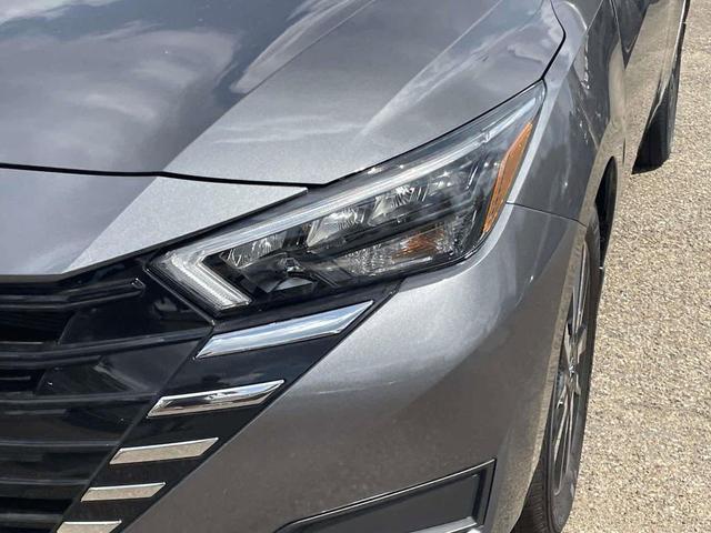 Photo of 2025 Gun Metallic Nissan Versa