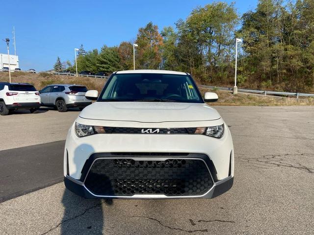 Photo of 2024 Snow White Pearl Kia Soul