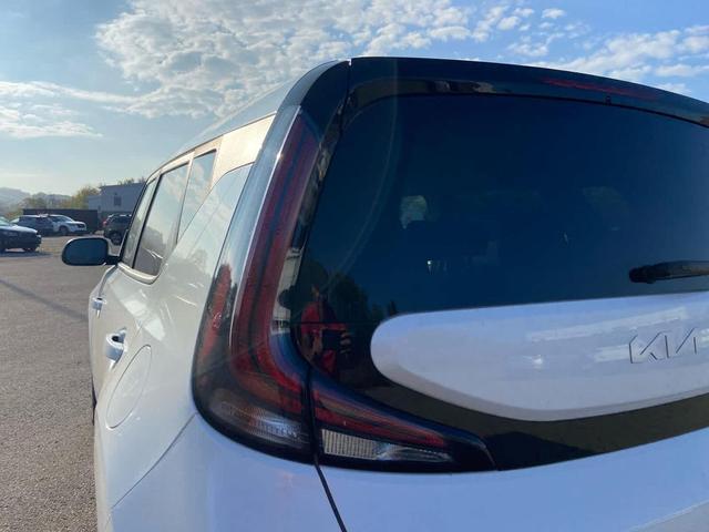 Photo of 2024 Snow White Pearl Kia Soul
