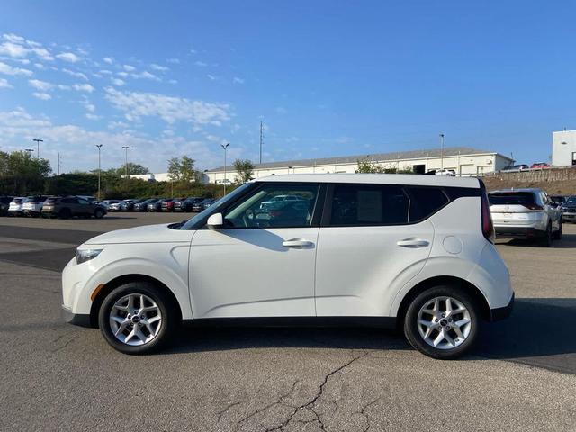 Photo of 2024 Snow White Pearl Kia Soul