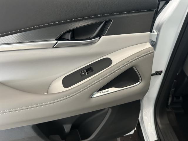Photo of 2026 Radiant White INFINITI QX60