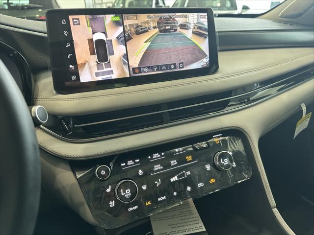 Photo of 2026 Radiant White INFINITI QX60