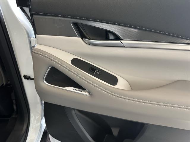 Photo of 2026 Radiant White INFINITI QX60