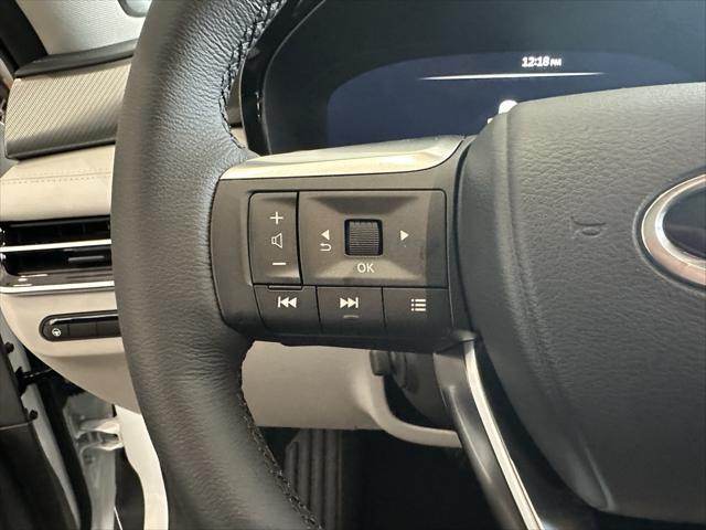 Photo of 2026 Radiant White INFINITI QX60
