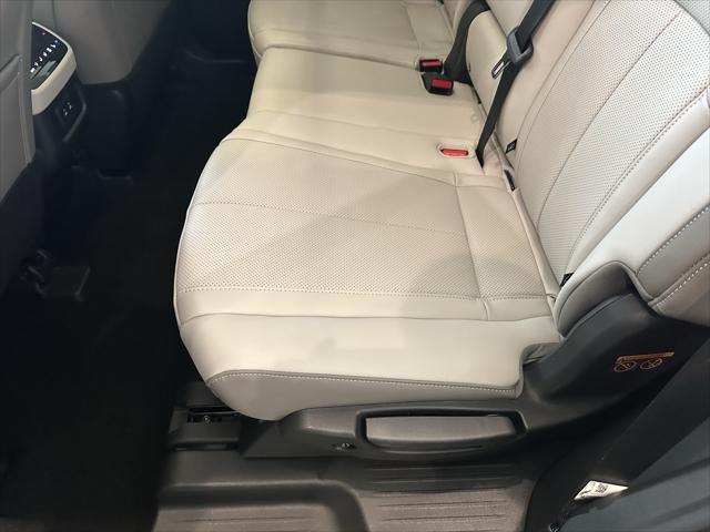 Photo of 2026 Radiant White INFINITI QX60