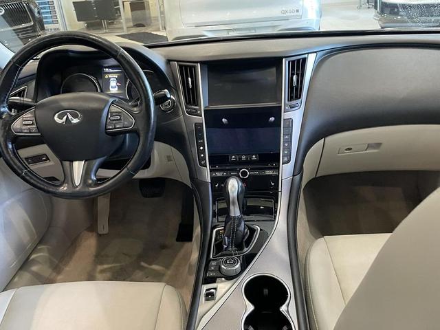Photo of 2015 Graphite Shadow INFINITI Q50